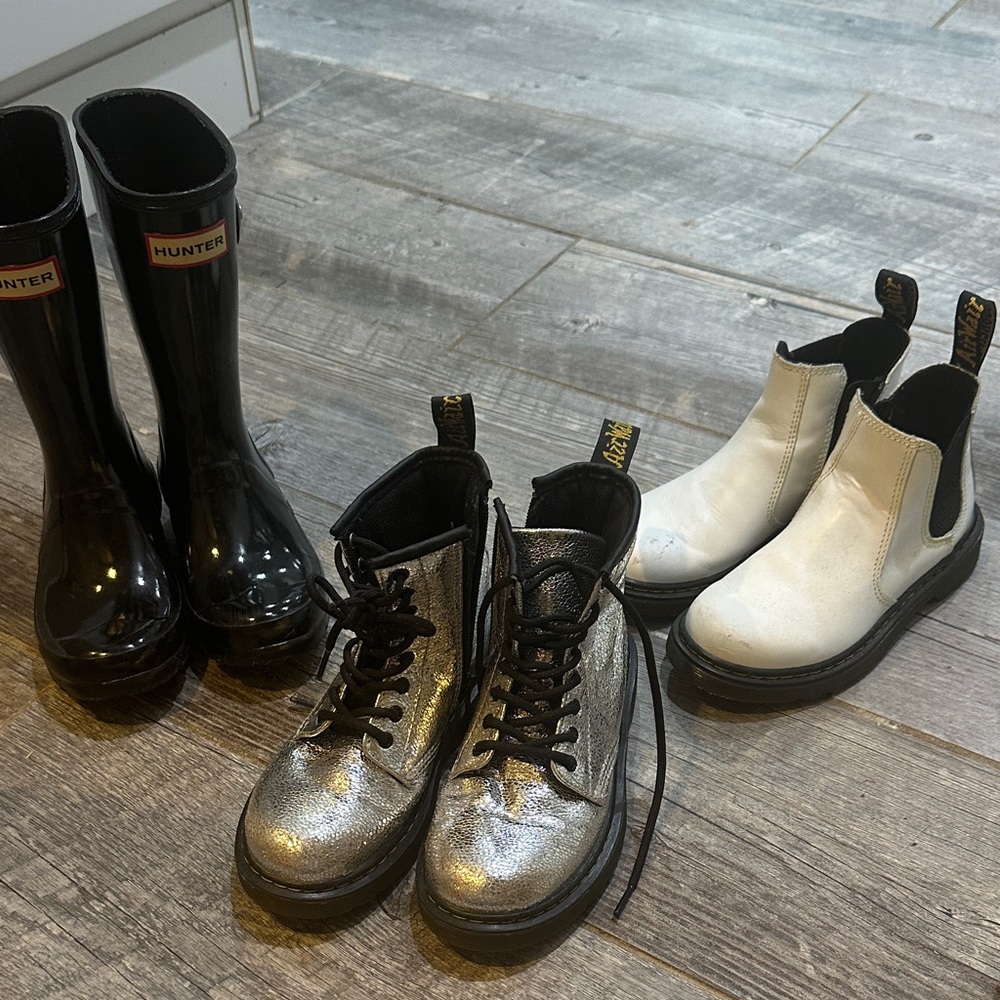 Hunter Black and Silver Boots Collection